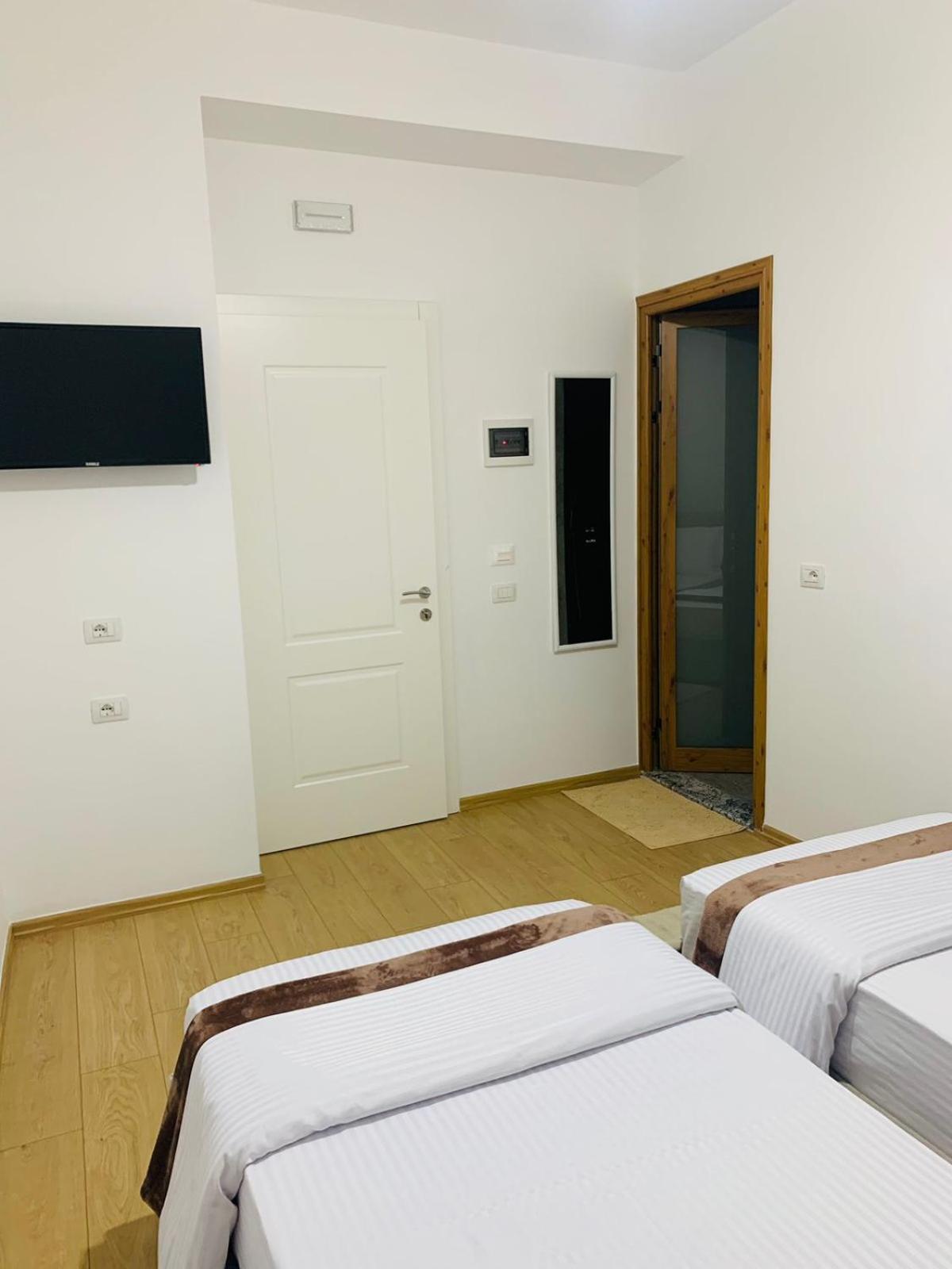 Vila Franko Berat Extérieur photo