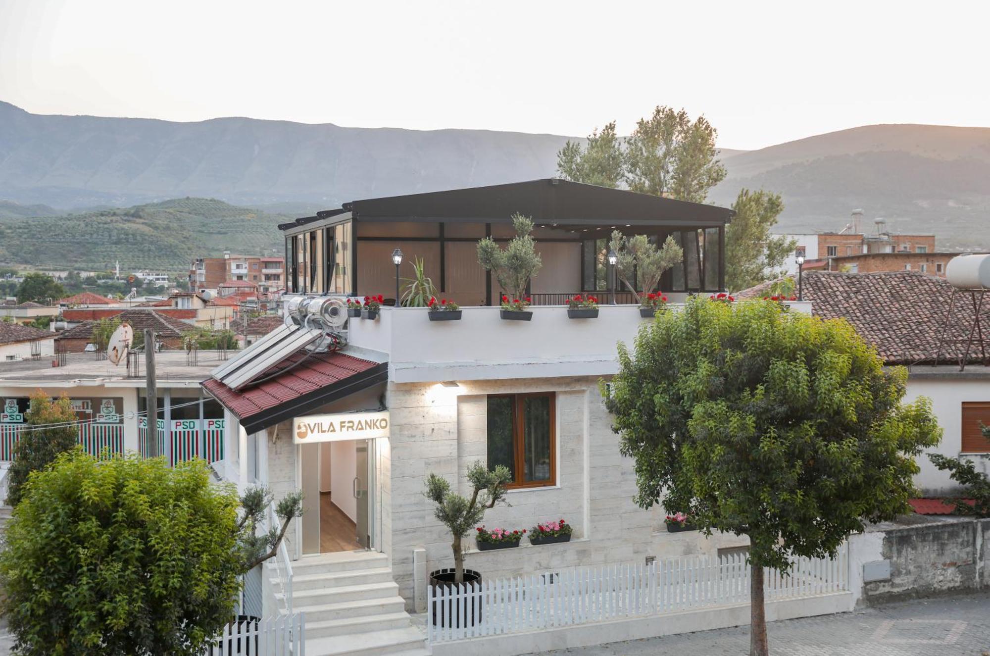 Vila Franko Berat Extérieur photo